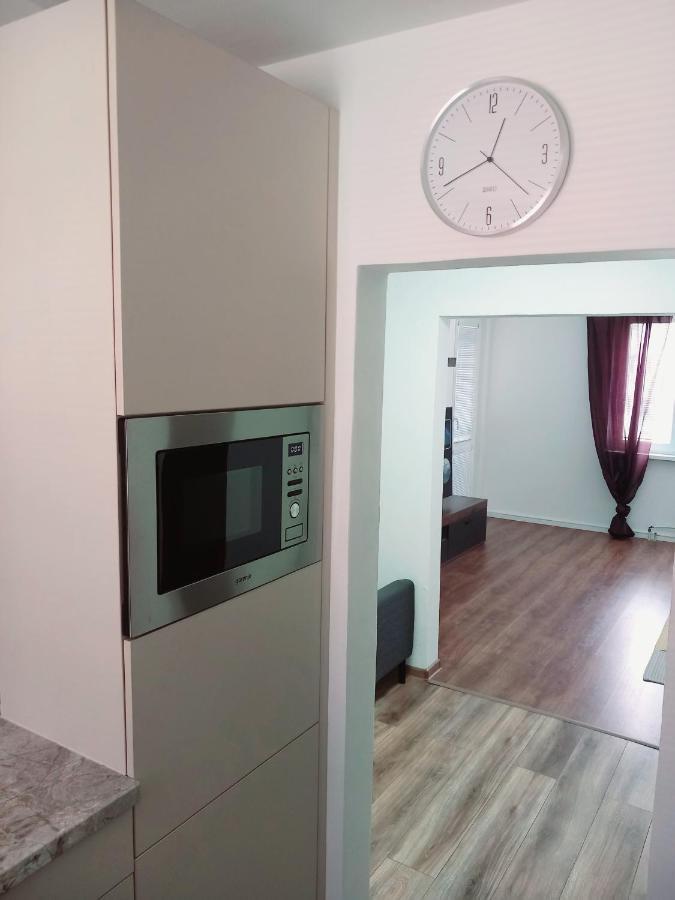 Stylovy Apartman V Samorine Luaran gambar